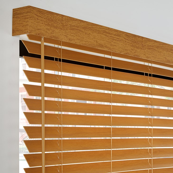 Color: Realgrain Honey Oak