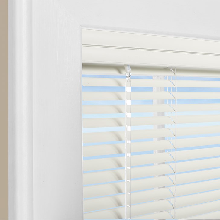 Color: White; Valance: Channel; Mount: Inside