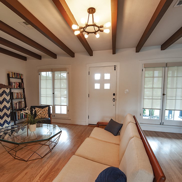 Natural color roller shade in cordless.