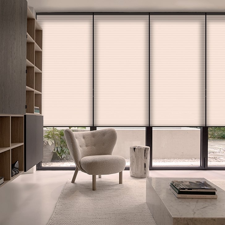Color: Niger LF Light Grey; Lift: Motorized; Headrail: Standard