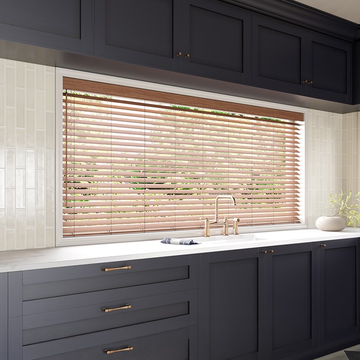 Color: Turkish Fig; Lift: Cordless