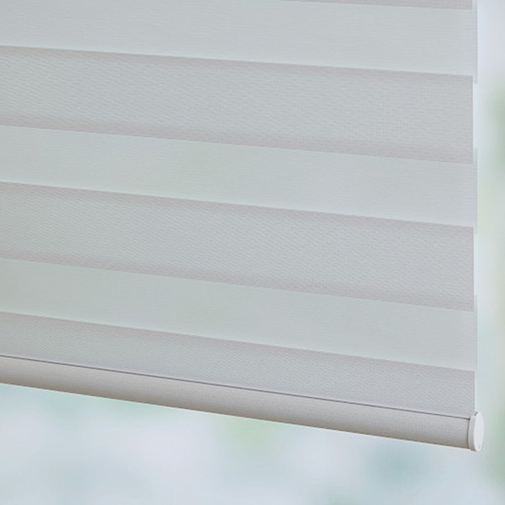 Color: Brighton Shaved Coconut Light Filtering