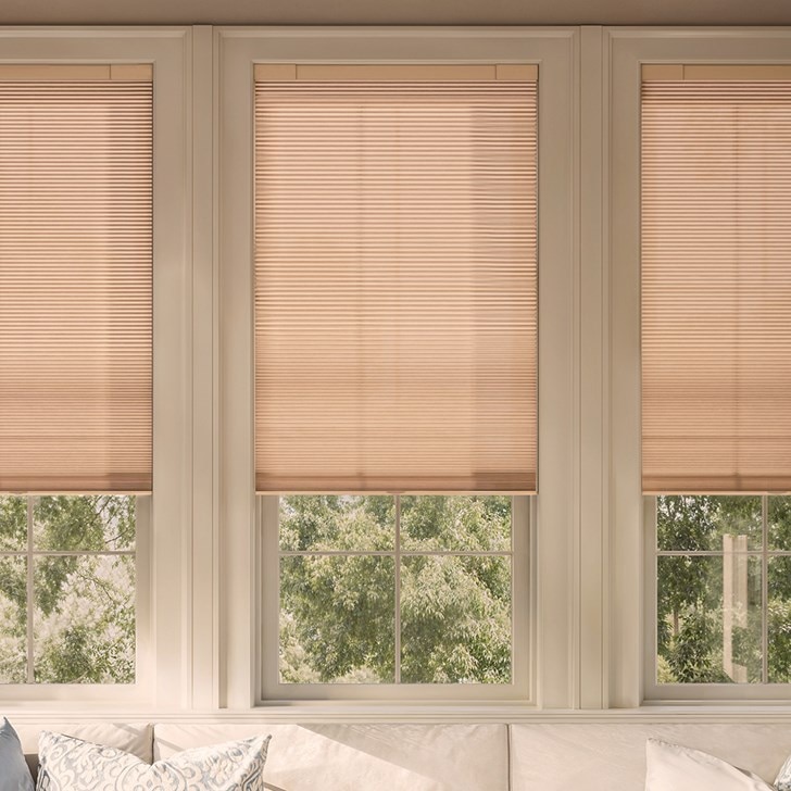 Color: Petal H25206; Lift: Cordless